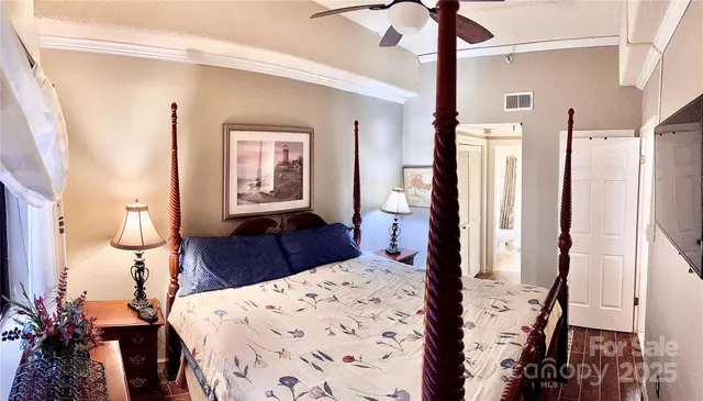 $224,500 | 303 Sugar Top Drive, Unit 2507, Sugar Mountain, NC 28604