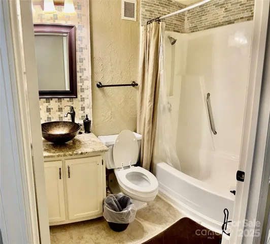 $224,500 | 303 Sugar Top Drive, Unit 2507, Sugar Mountain, NC 28604