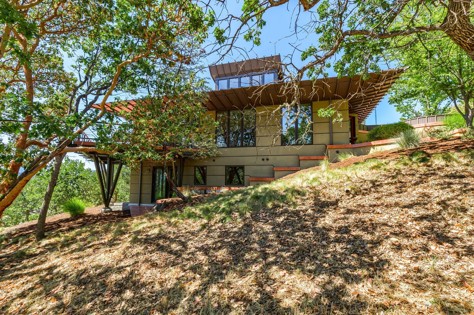 4922 Pioneer Road Medford, OR 97501 - Photo 55 of 70 Side View