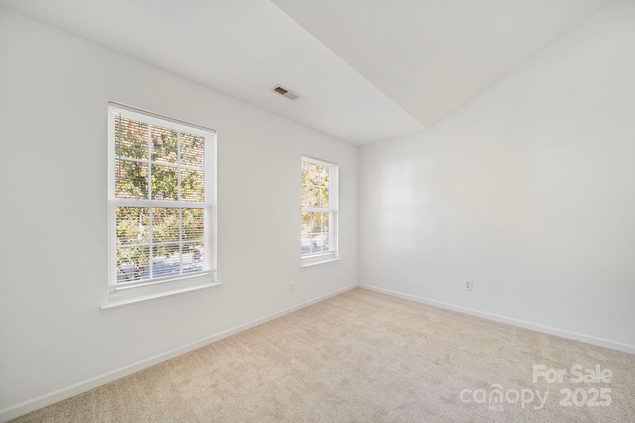 1424 Griers Grove Road Charlotte, NC 28216 - Photo 24 of 37 Gallery Image 24