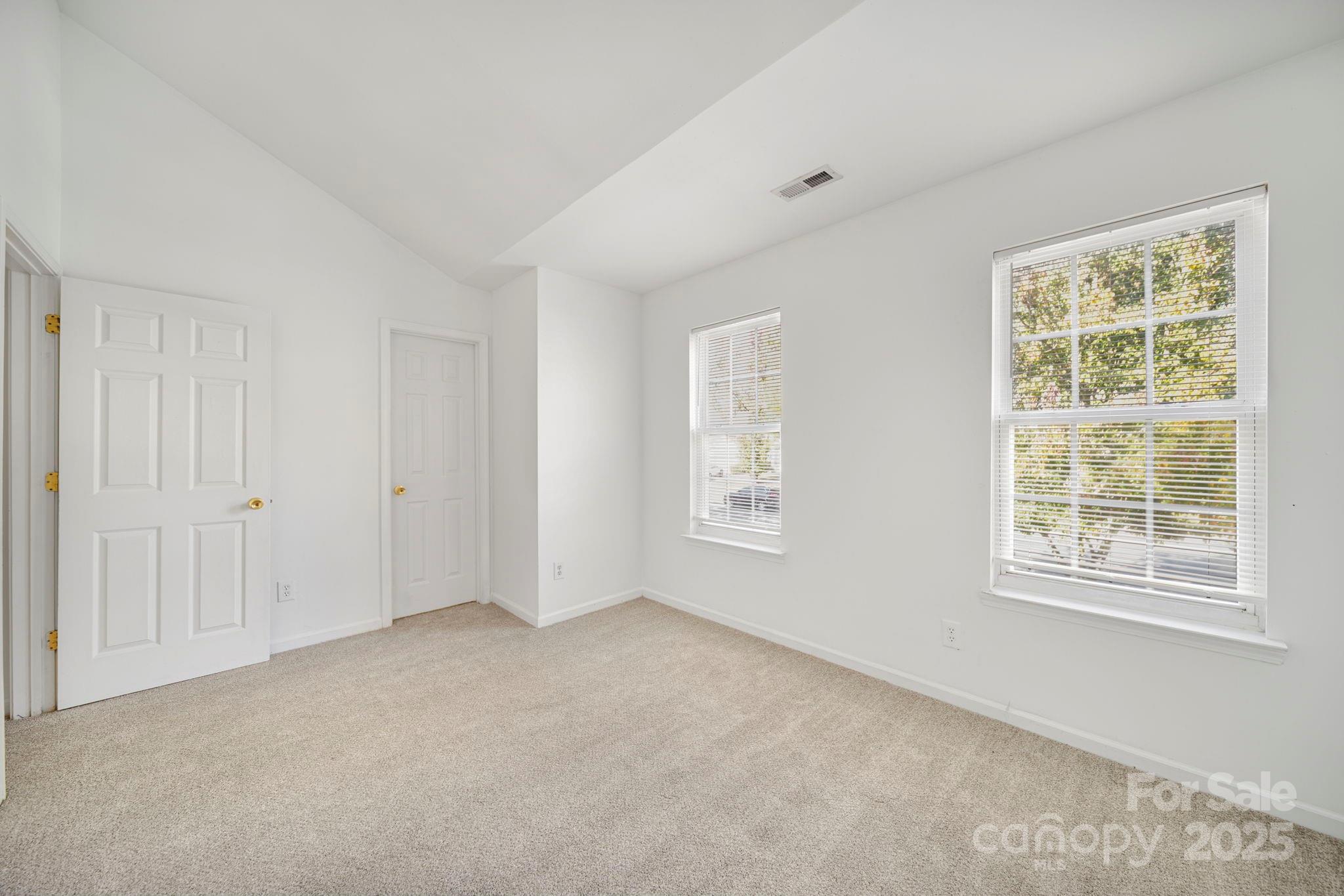 1424 Griers Grove Road Charlotte, NC 28216 - Photo 28 of 37 Gallery Image 28