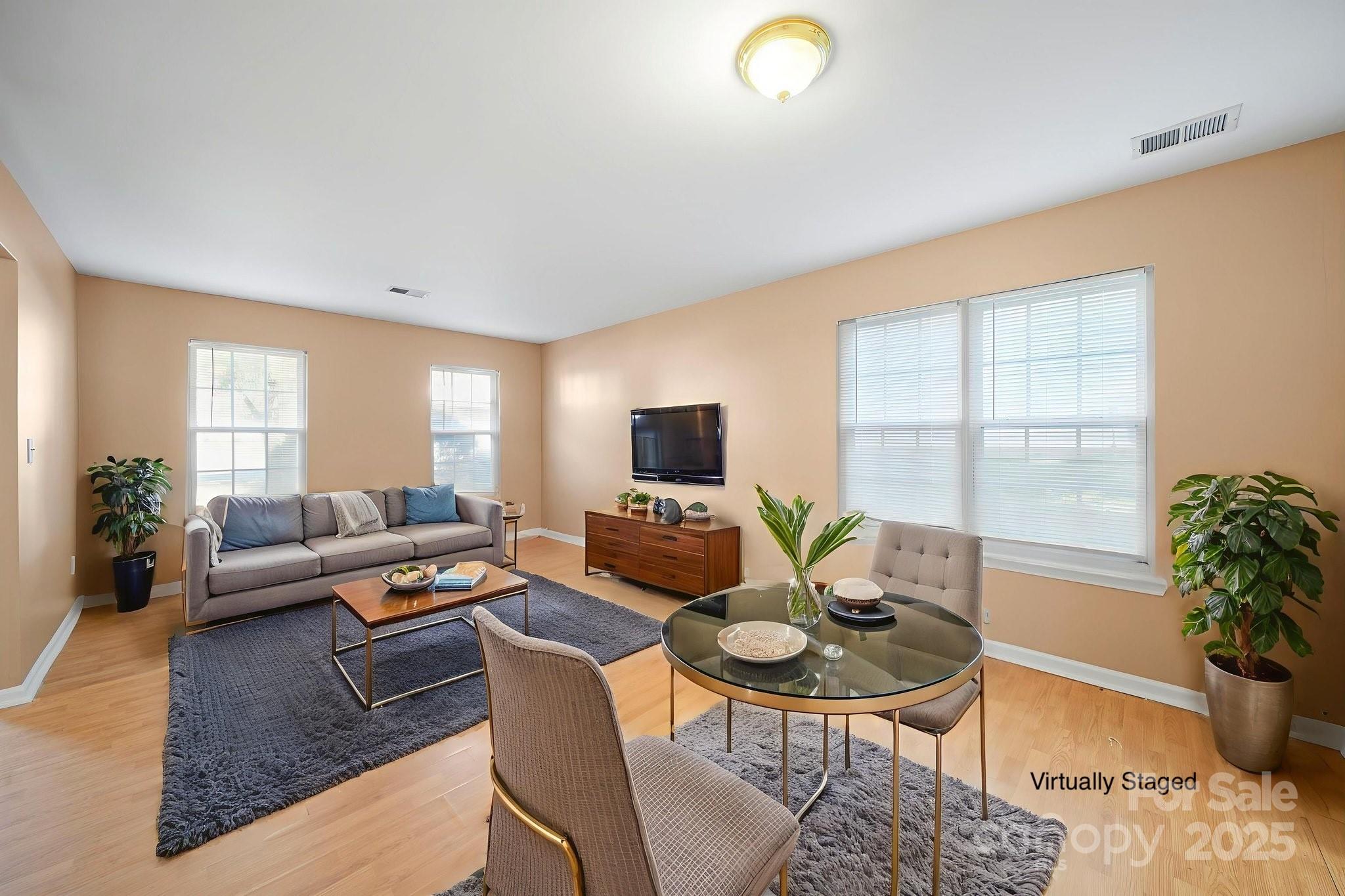 1424 Griers Grove Road Charlotte, NC 28216 - Photo 7 of 37 Gallery Image 7
