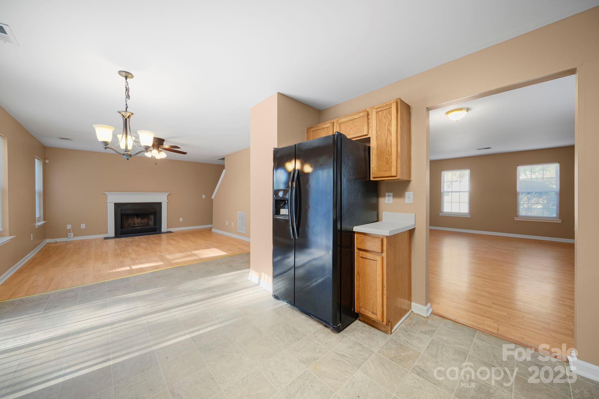 1424 Griers Grove Road Charlotte, NC 28216 - Photo 10 of 37 Gallery Image 10