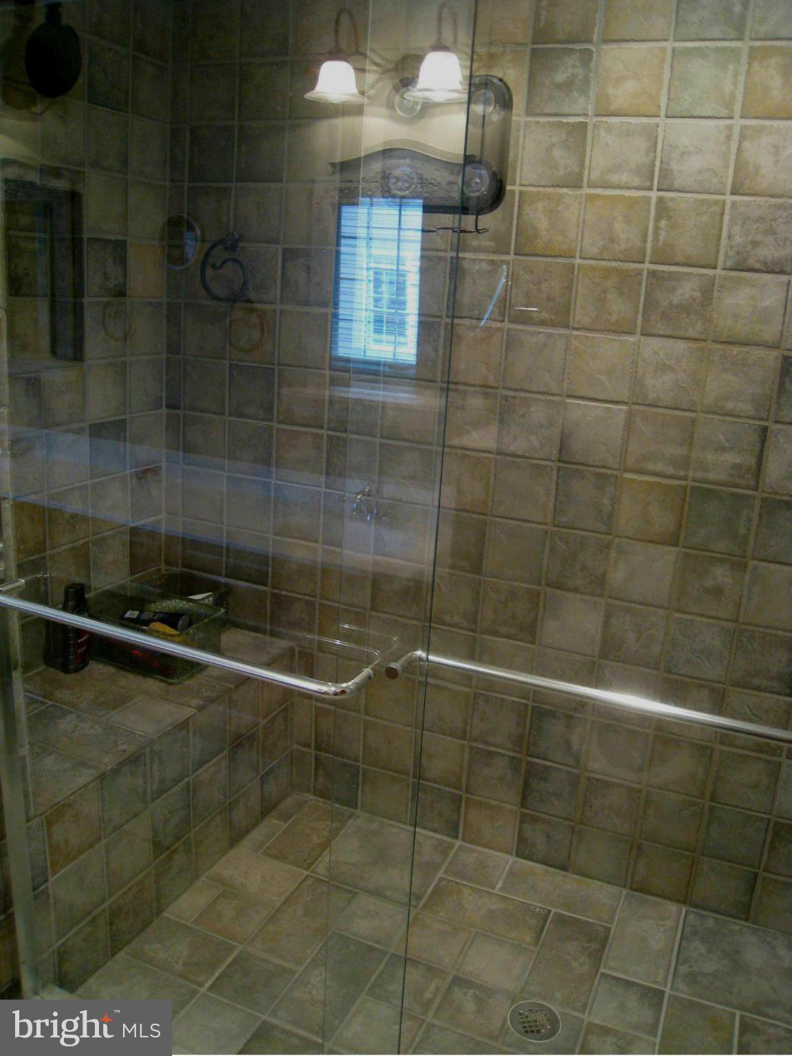 336 Little Quarry Road Gaithersburg, MD 20878 - Photo 23 of 30 Bath