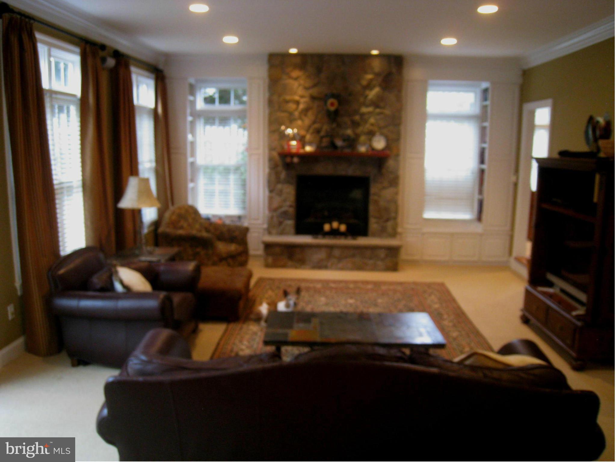 336 Little Quarry Road Gaithersburg, MD 20878 - Photo 9 of 30 Family Room