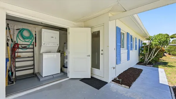 $339,000 | 215 Fair Winds Drive, Unit 215, Nokomis, FL 34275