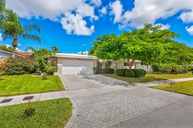 $8,000 | 2167 Northeast 58th Street, Fort Lauderdale, FL 33308