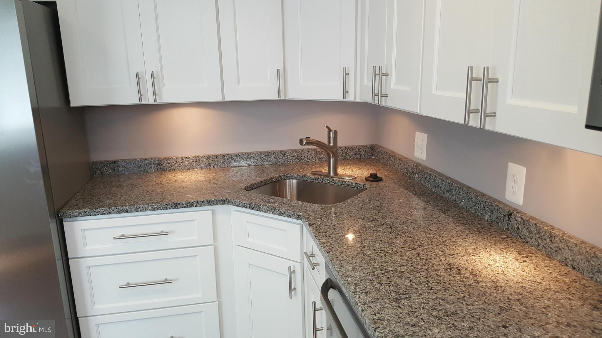1821 Dunmere Road Baltimore, MD 21222 - Photo 4 of 28 Kitchen