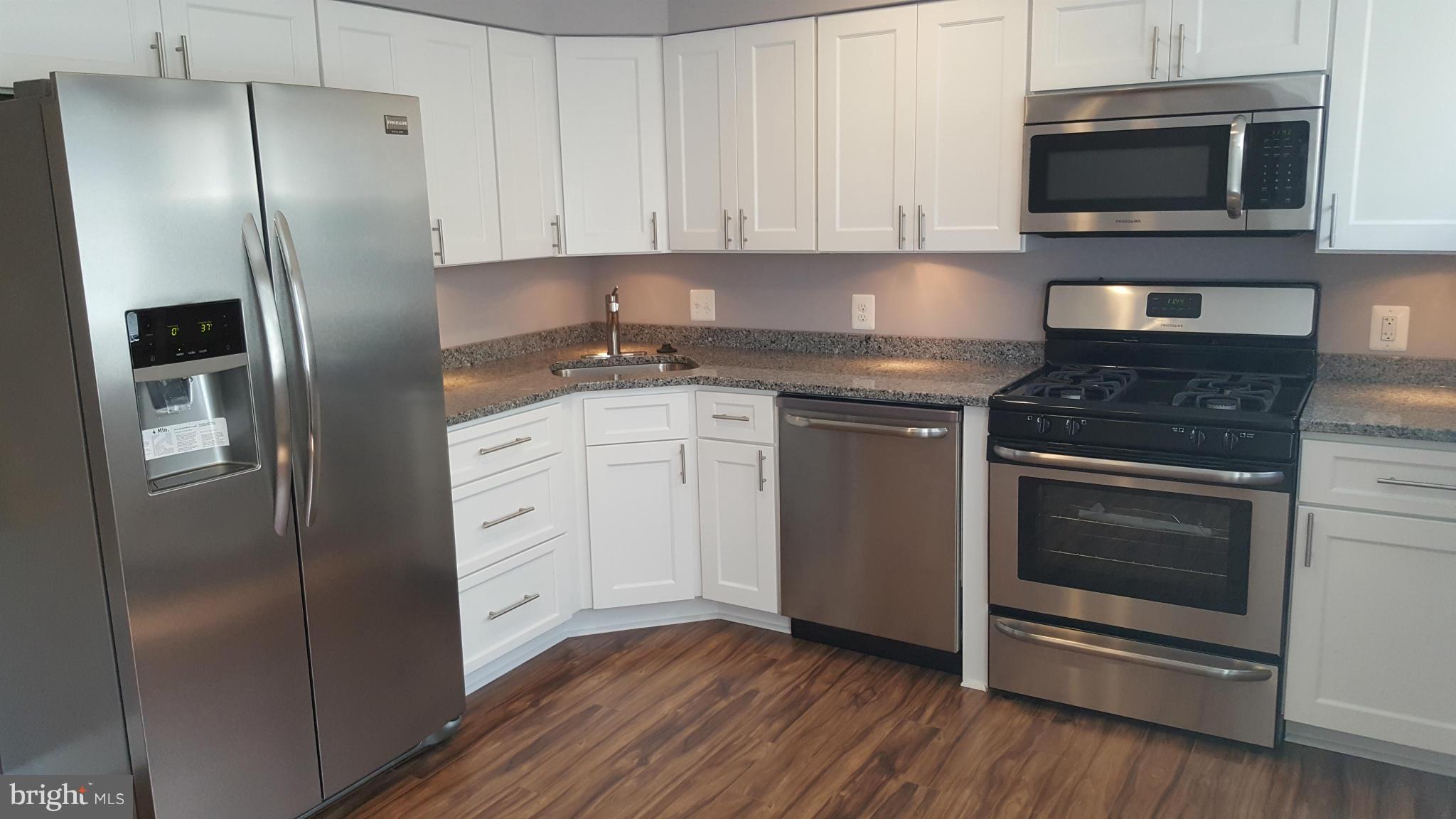 1821 Dunmere Road Baltimore, MD 21222 - Photo 6 of 28 GRANITE