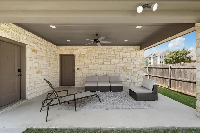$1,000,000 | 2114 South 11th Street, Waco, TX 76706