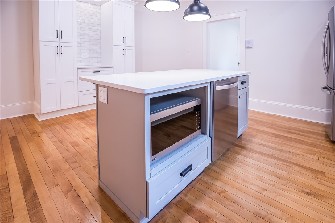 82 High Street, Unit 1N Bristol, RI 02809 - Photo 14 of 38