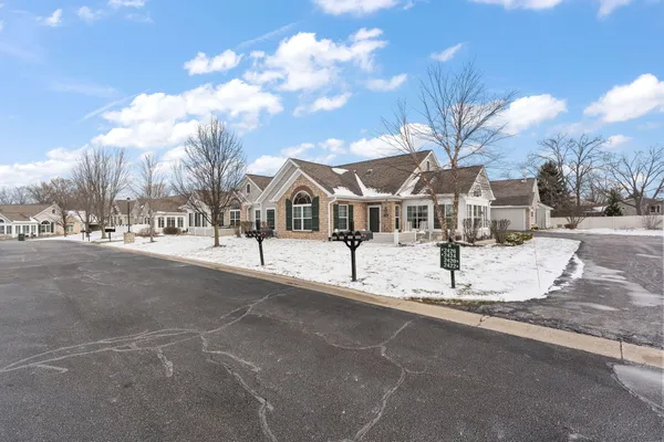$375,000 | 2426 Allison Circle, Unit 2426, Valparaiso, IN 46383