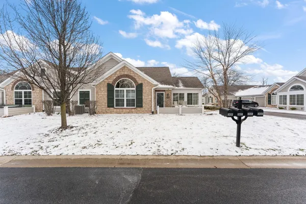 $375,000 | 2426 Allison Circle, Unit 2426, Valparaiso, IN 46383
