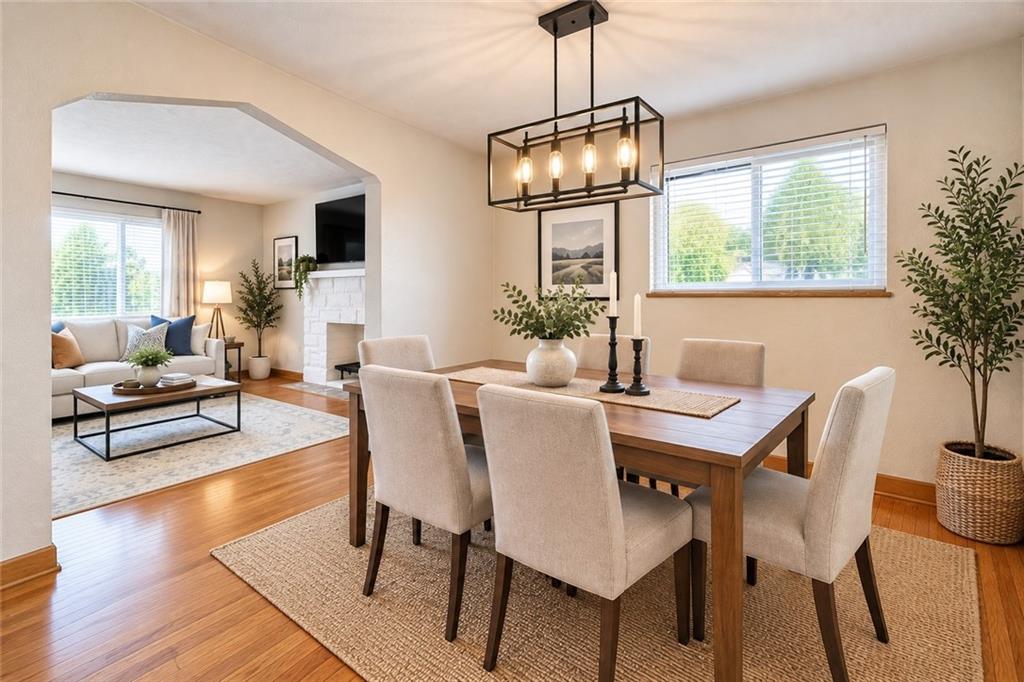 1504 Greentree Road Pittsburgh, PA 15220 - Photo 4 of 46 Dining Room - Virtually Staged