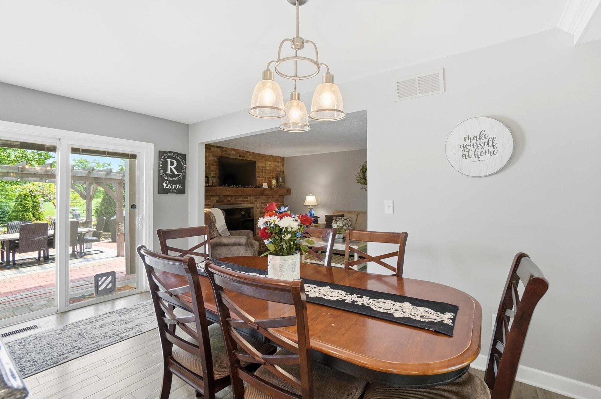 6075 Alkire Road Galloway, OH 43119 - Photo 20 of 85 Eating Space