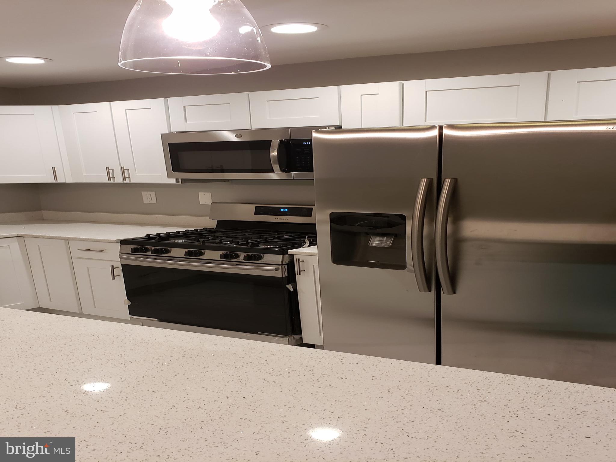 1535 Northbourne Road Baltimore, MD 21239 - Photo 4 of 32