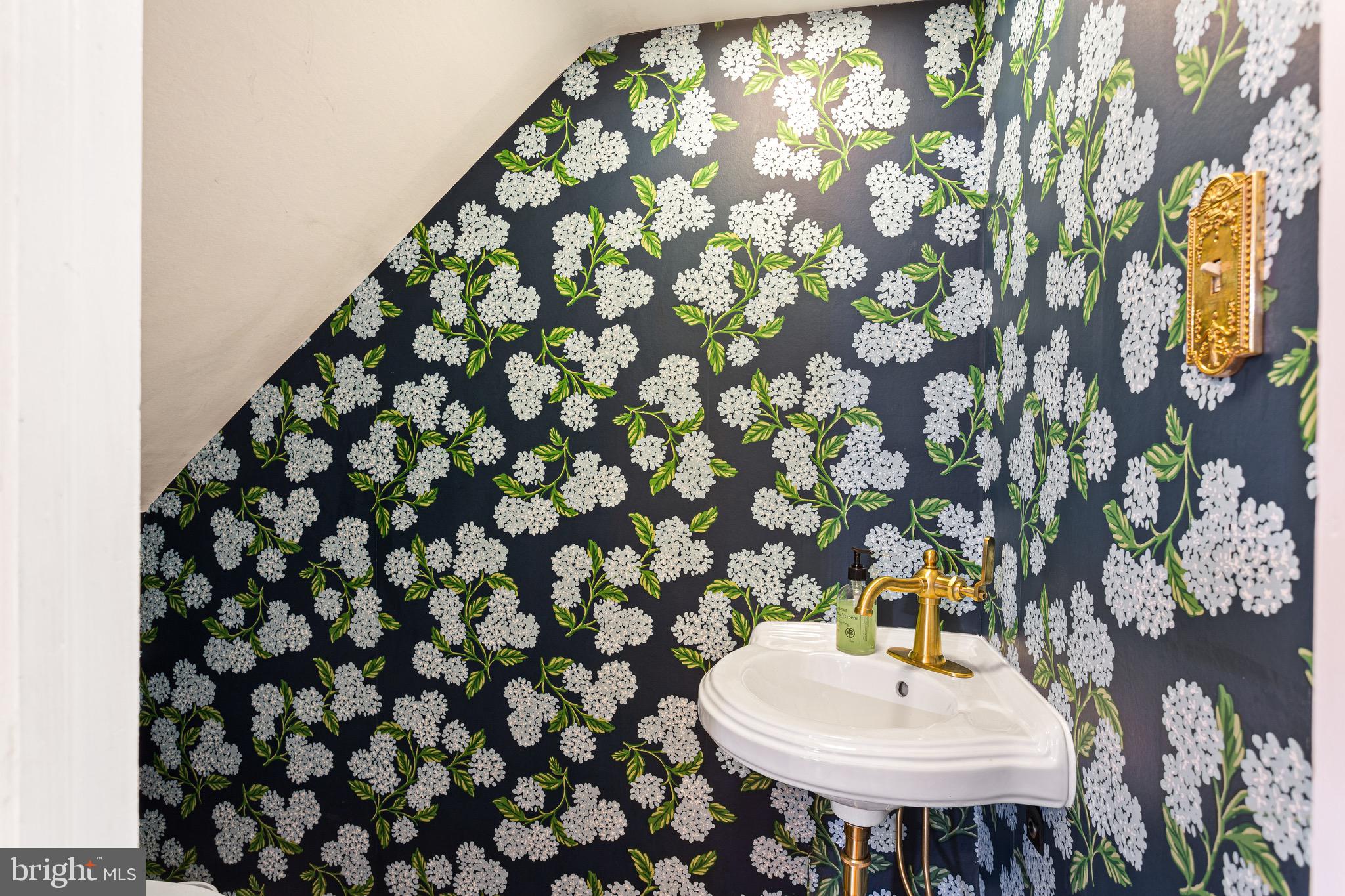 209 Warwick Road Haddonfield, NJ 08033 - Photo 21 of 46 Powder Room