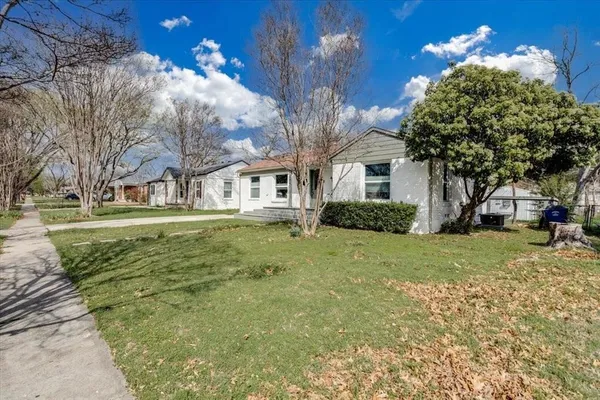 $2,275 | 10518 Desdemona Drive, Dallas, TX 75228
