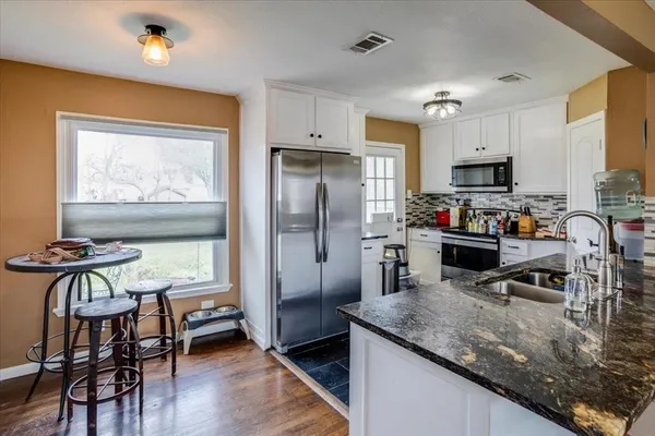 $2,275 | 10518 Desdemona Drive, Dallas, TX 75228