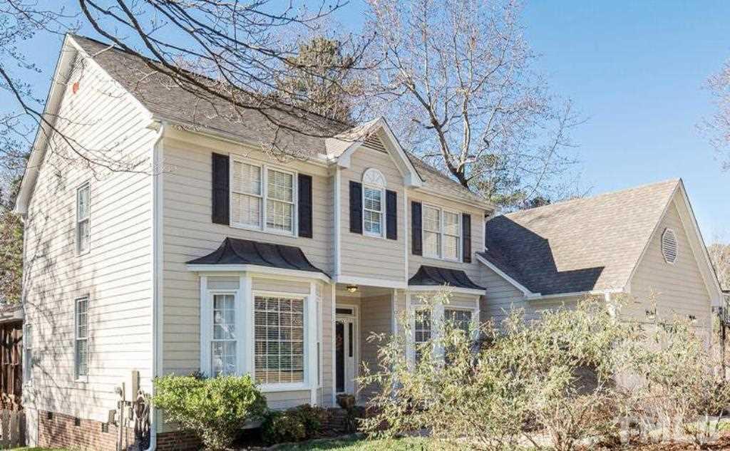 12105 North Exeter Way Raleigh, NC 27613 - Photo 2 of 27 front view of a house with a garden