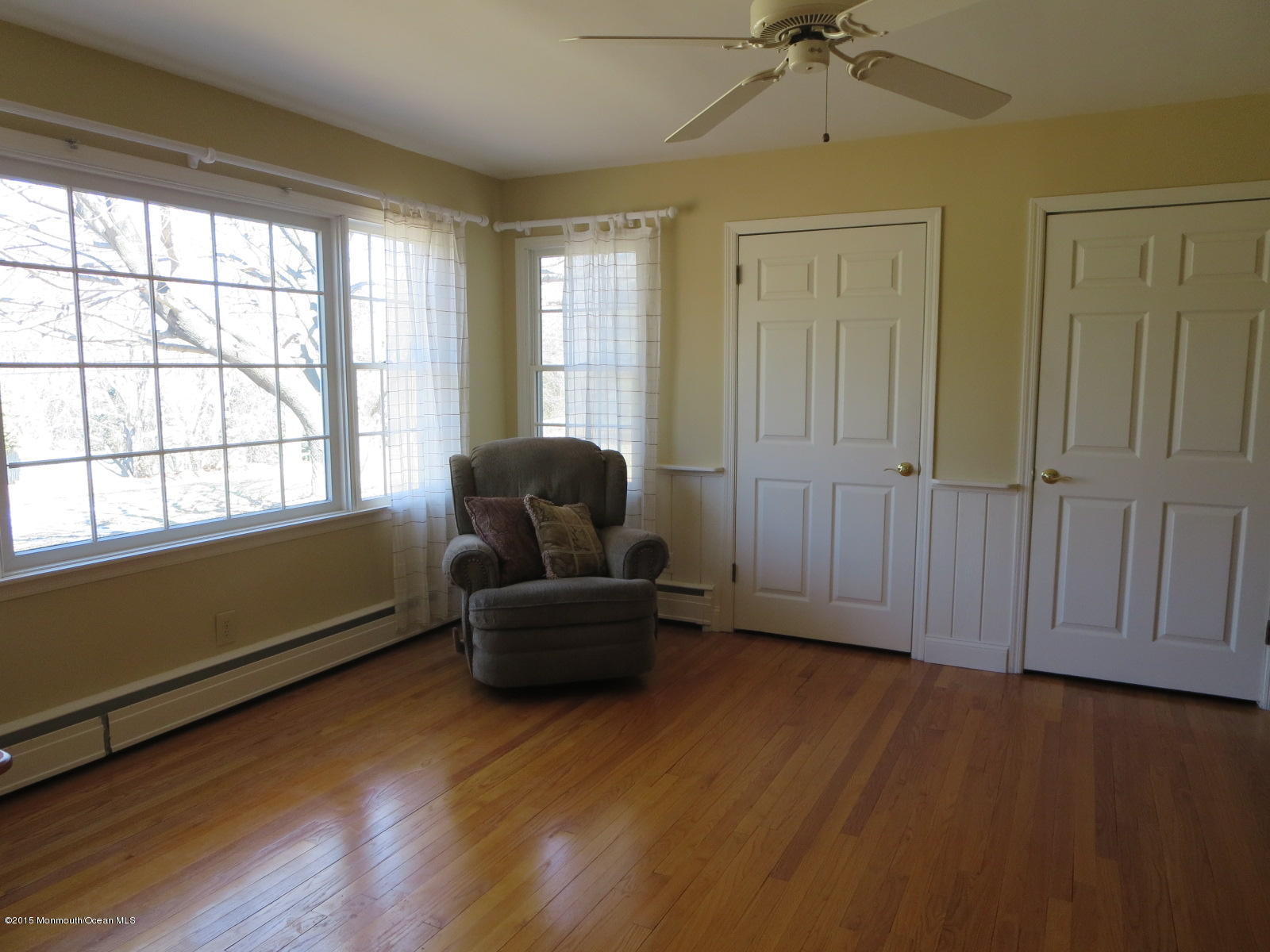 31 Bittner Road Perrineville, NJ 08535 - Photo 12 of 18 FAMILY ROOM