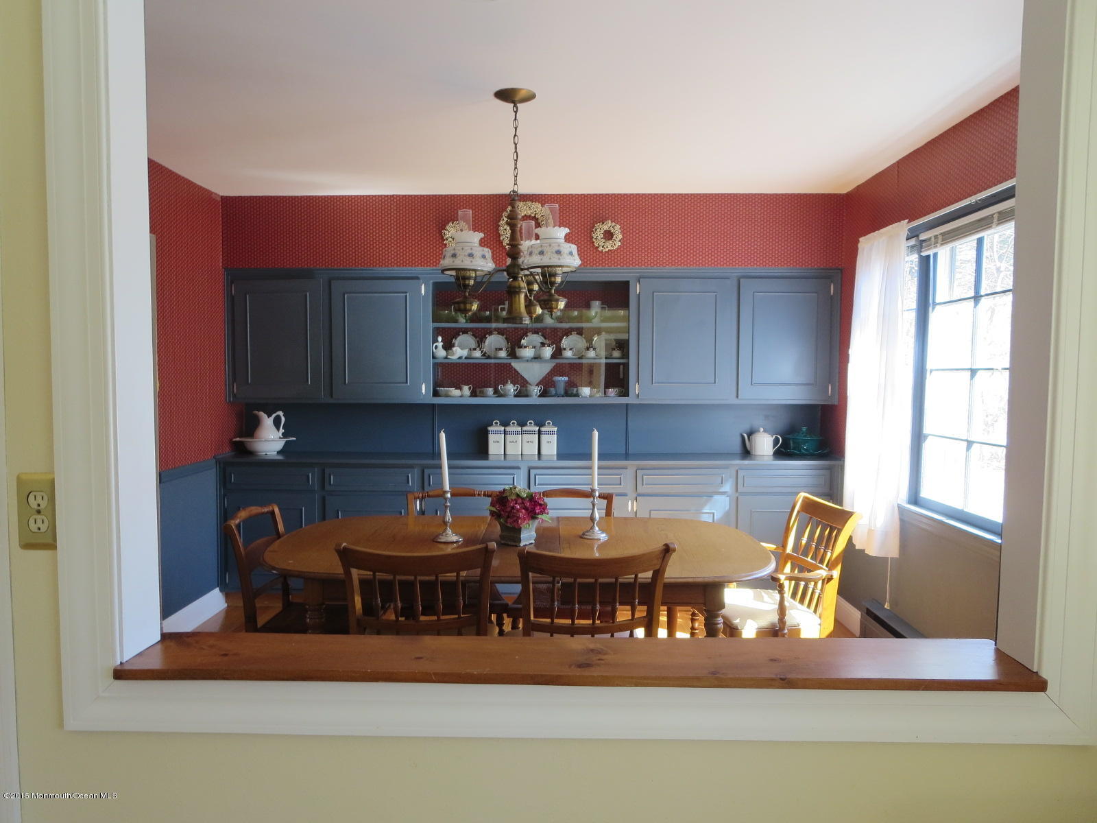 31 Bittner Road Perrineville, NJ 08535 - Photo 9 of 18 PASS-THRU FROM KITCHEN