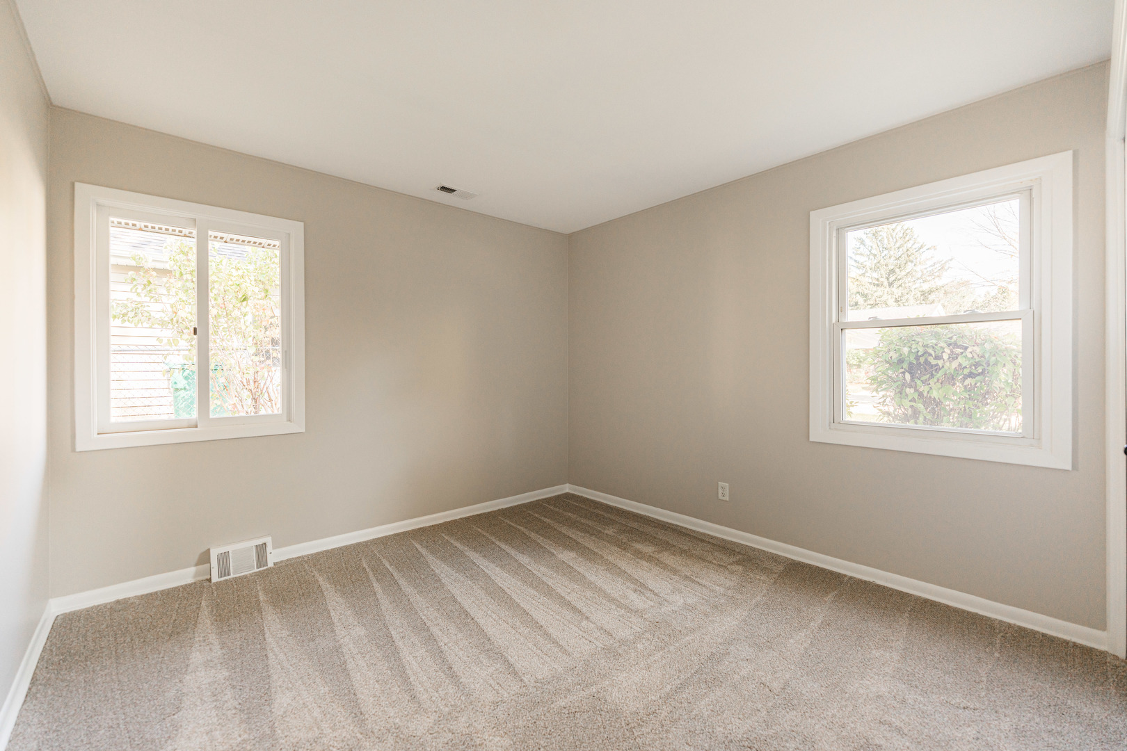 387 Home Street Sycamore, IL 60178 - Photo 18 of 32