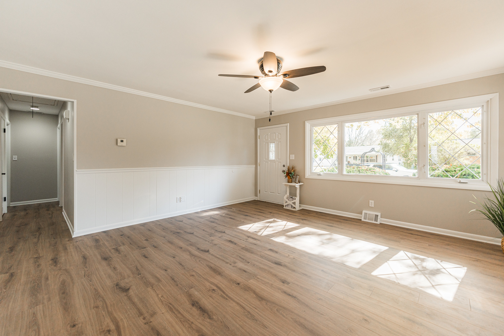 387 Home Street Sycamore, IL 60178 - Photo 6 of 32