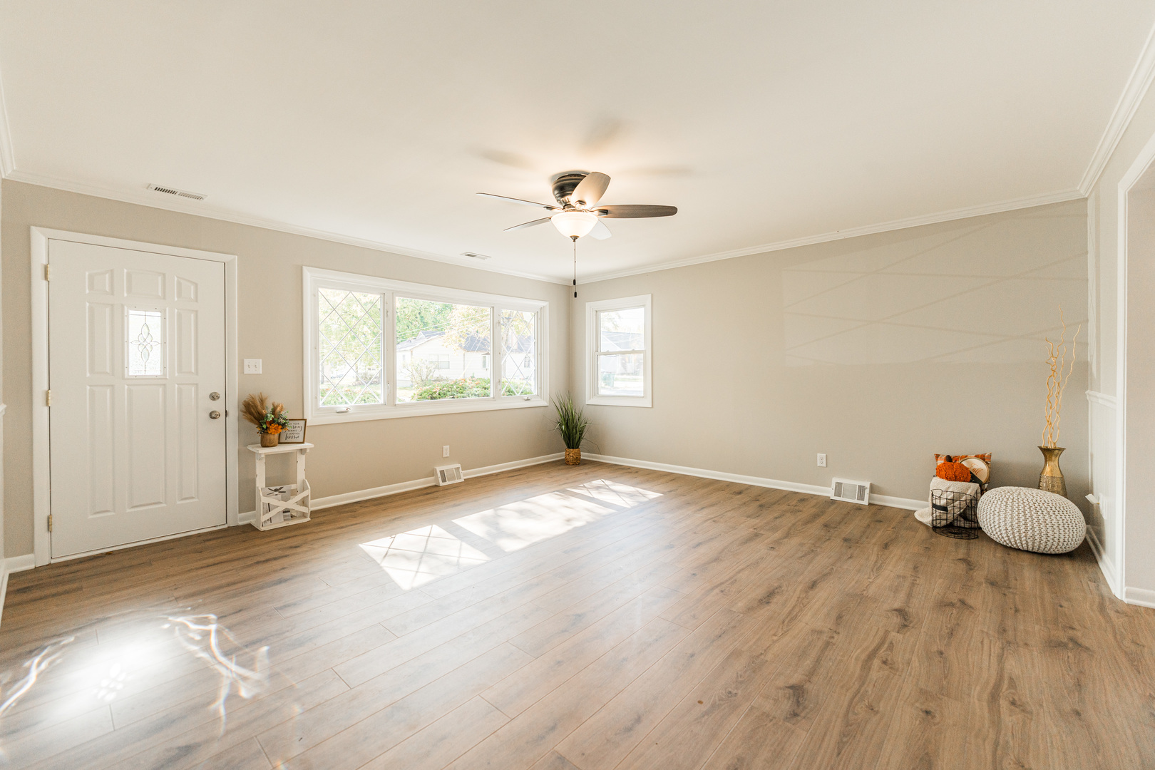 387 Home Street Sycamore, IL 60178 - Photo 7 of 32