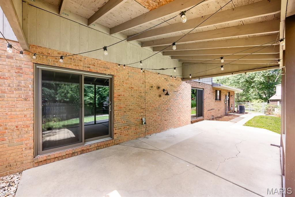 914 Reiss Road O'Fallon, IL 62269 - Photo 8 of 40