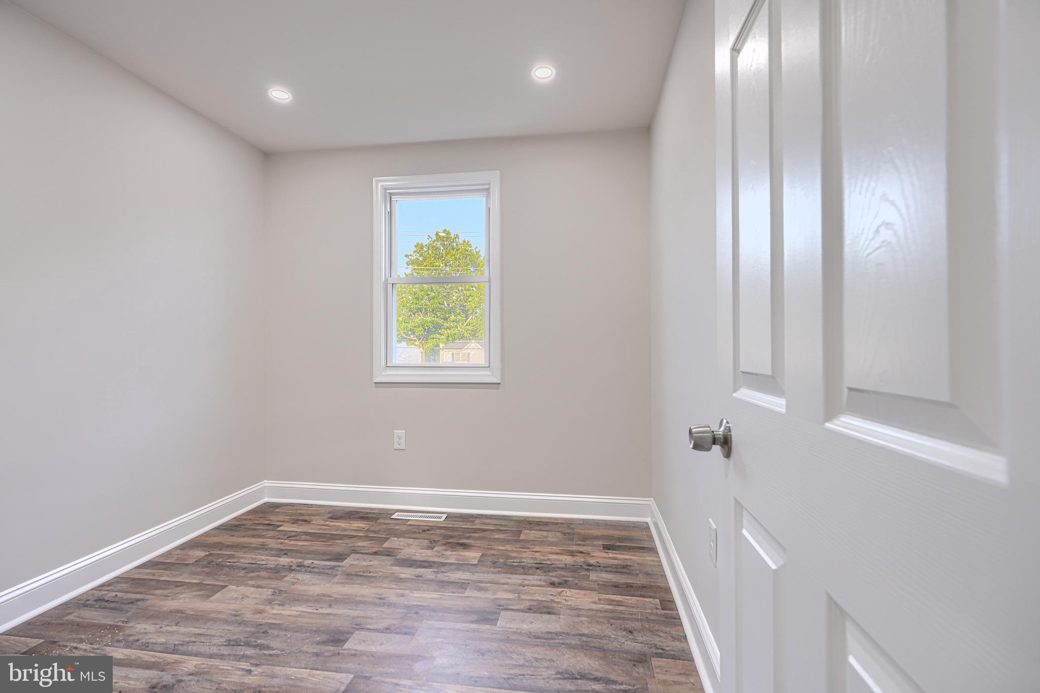 7518 Harmans Road Harmans, MD 21077 - Photo 13 of 42