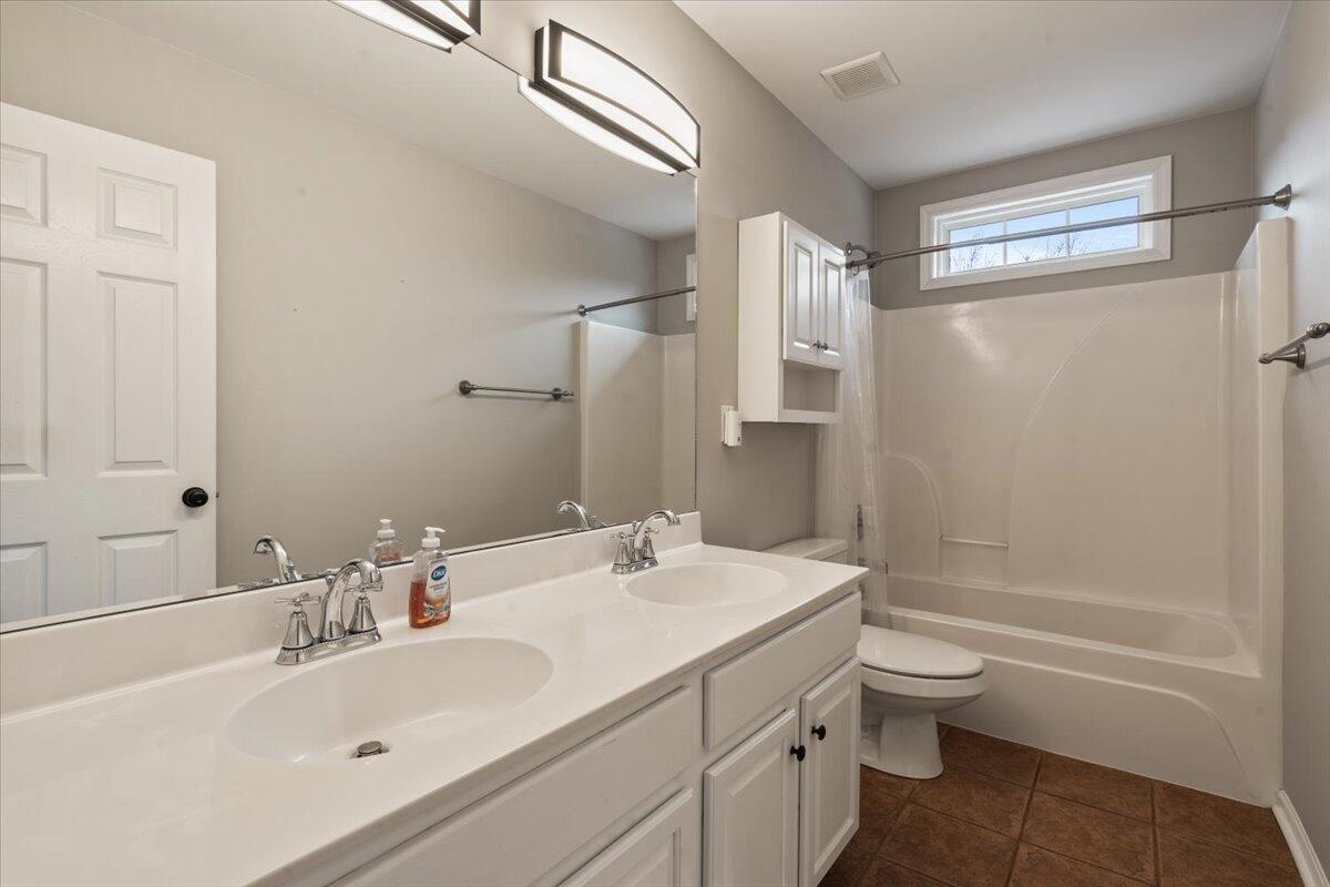 2274 Sandy Point Lane Mount Pleasant, SC 29466 - Photo 37 of 57 62-EYE00170