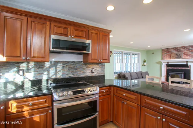 $629,000 | 751 Park Hill Road, Northampton, MA 01062