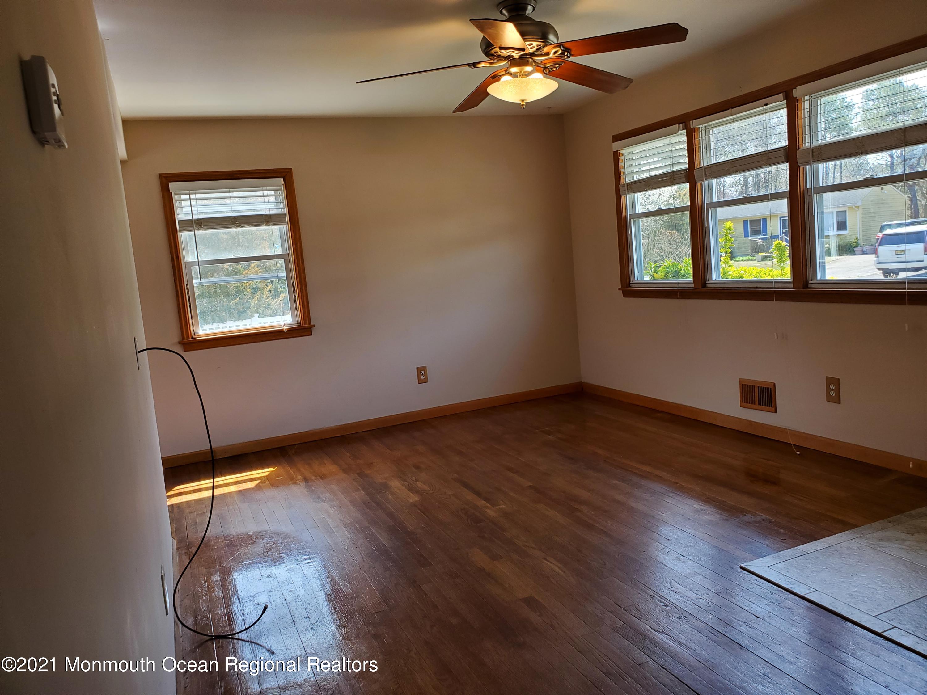 332 Northrop Road Brick, NJ 08723 - Photo 3 of 19 20210410_122811