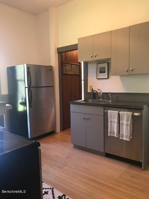 214 Hopper Road Williamstown, MA 01267 - Photo 7 of 21 unnamed (18)