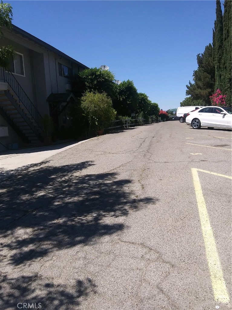 14301 Addison Street Sherman Oaks, CA 91423 - Photo 3 of 9