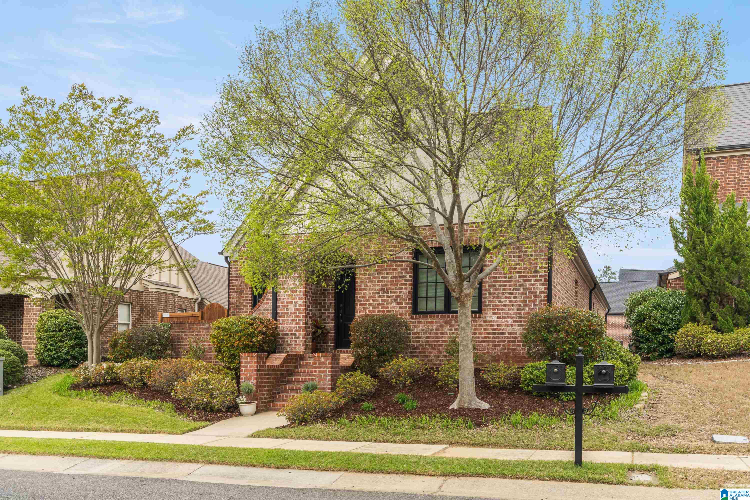 1622 Chace Terrace Birmingham, AL 35244 - Photo 3 of 58
