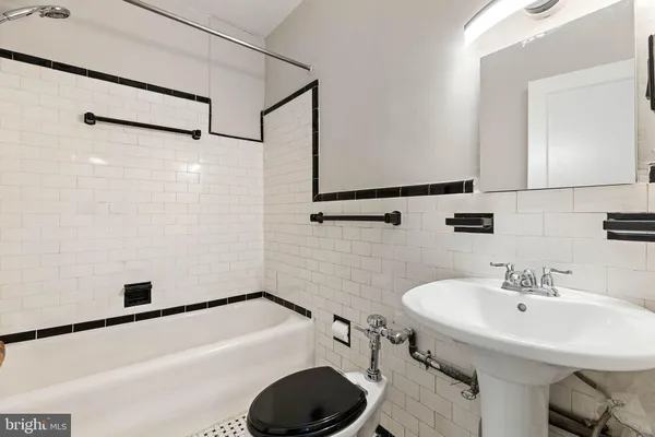 $1,695 | 1305 North Broom Street, Unit 106, Wilmington, DE 19806