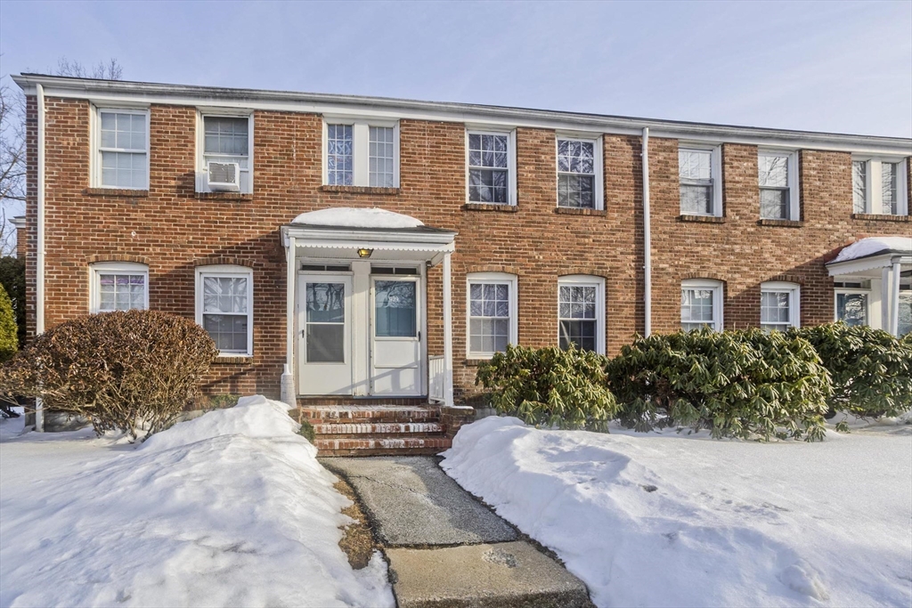 439 Cold Spring Avenue, Unit 439 West Springfield, MA 01089 - Photo 2 of 31 Gallery Image 2