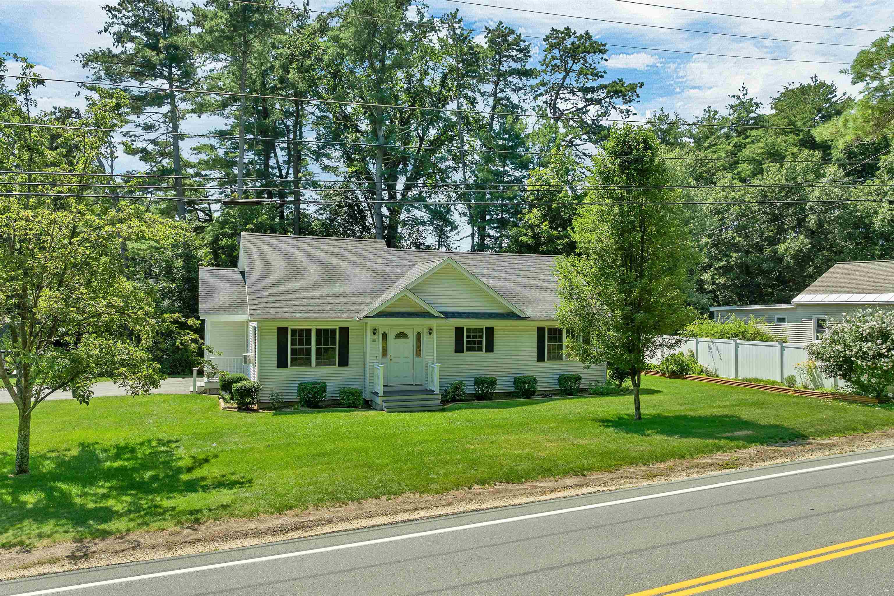 11 Burnham Road Hudson, NH 03051 - Photo 6 of 49 Gallery Image 6