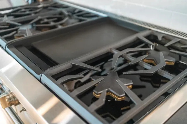 $2,724,999 | 1915 Tulip Drive, Sarasota, FL 34239