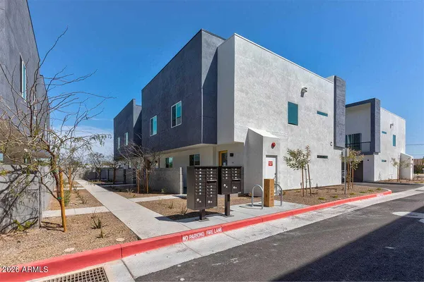$2,095 | 3232 North 20th Street, Unit 119, Phoenix, AZ 85016