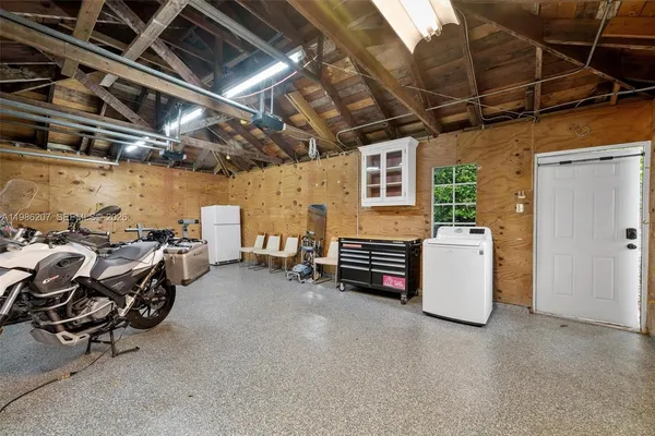 $8,500 | 285 Northeast 105th Street, Miami Shores, FL 33138