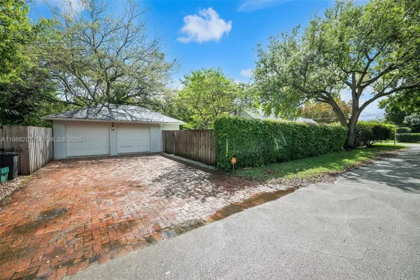 $8,500 | 285 Northeast 105th Street, Miami Shores, FL 33138
