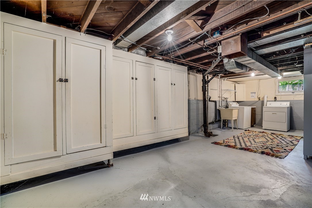 548 North 68th Street Seattle, WA 98103 - Photo 13 of 20 a view of utility room