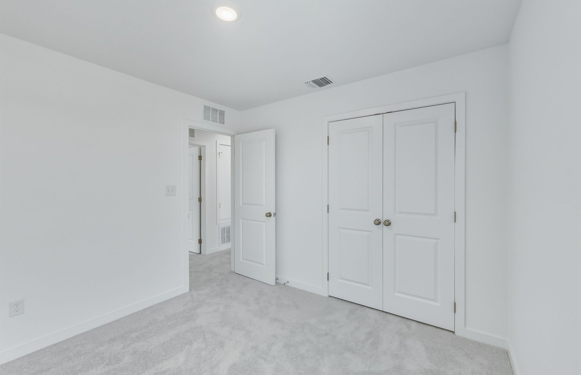 337 Sullivan Way Elgin, TX 78621 - Photo 19 of 25 a view of an empty room