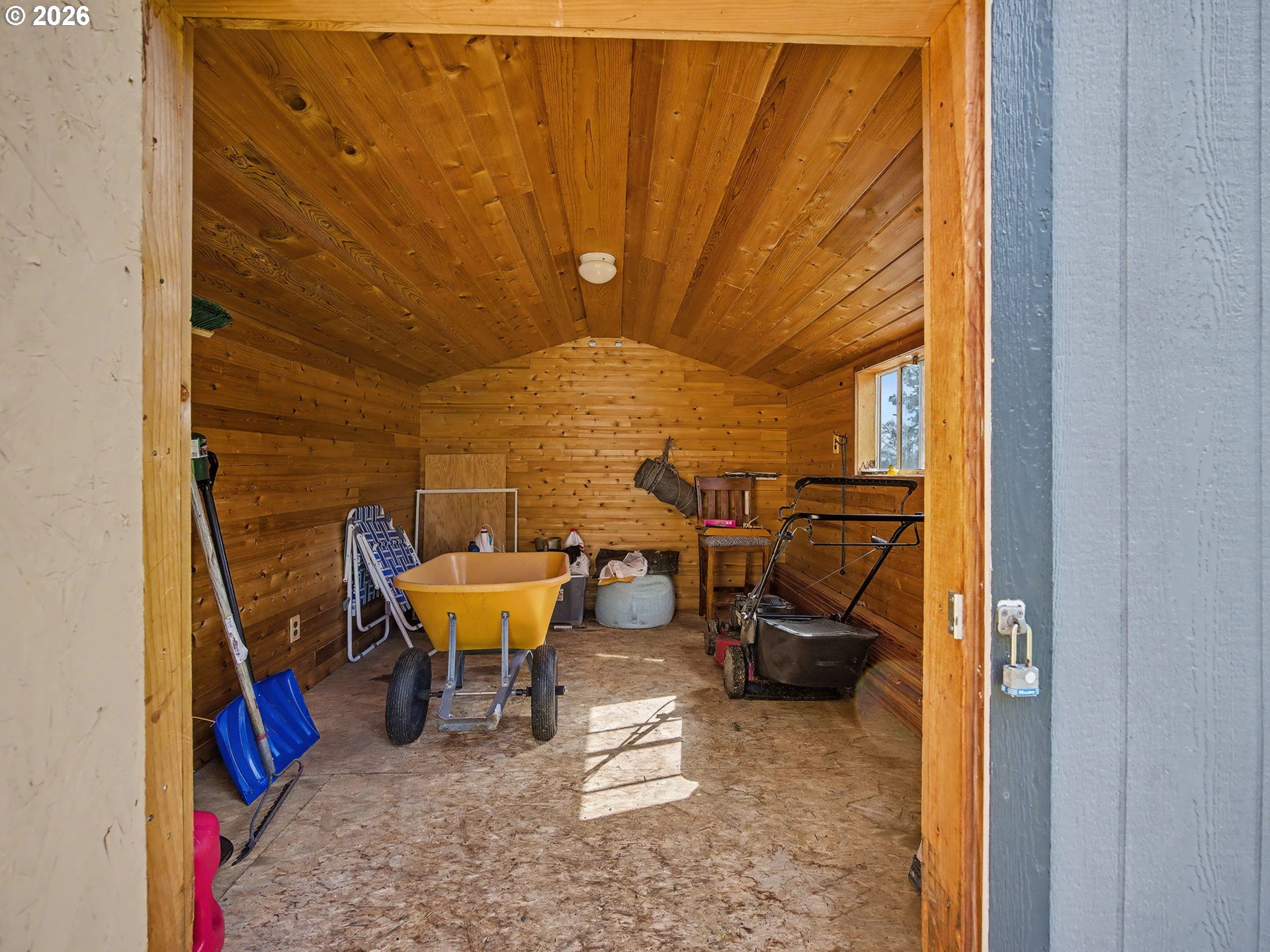 222 South Oak Road Tygh Valley, OR 97063 - Photo 37 of 48