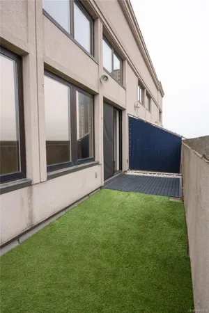 $4,700 | 25 Leroy Place, Unit PH1, New Rochelle, NY 10805