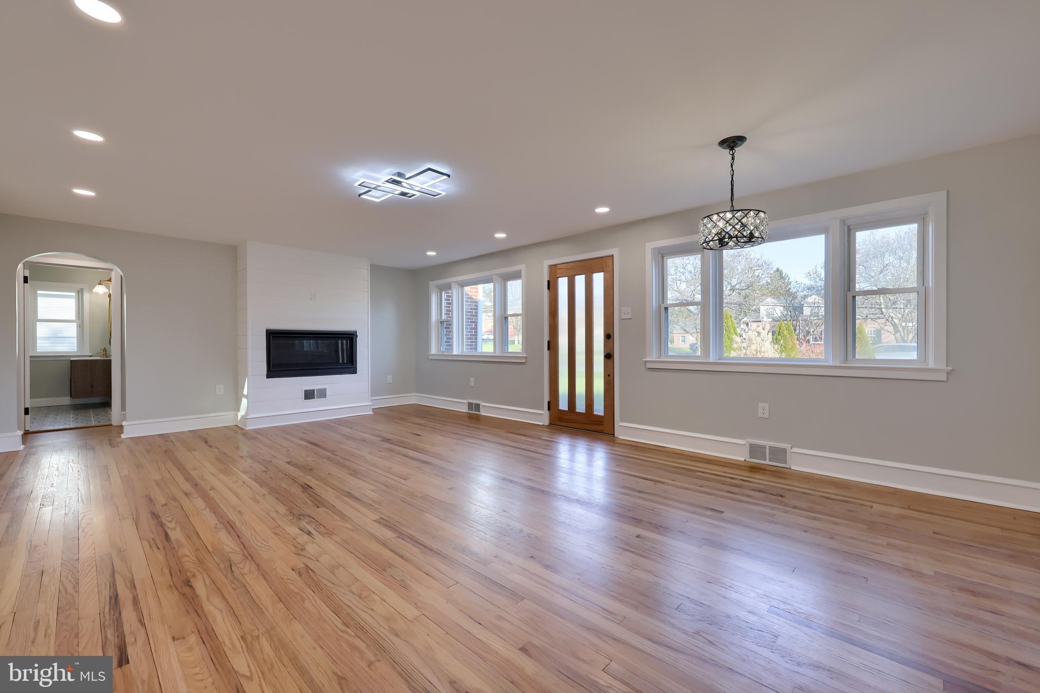 124 Millersville Road Lancaster, PA 17603 - Photo 2 of 32