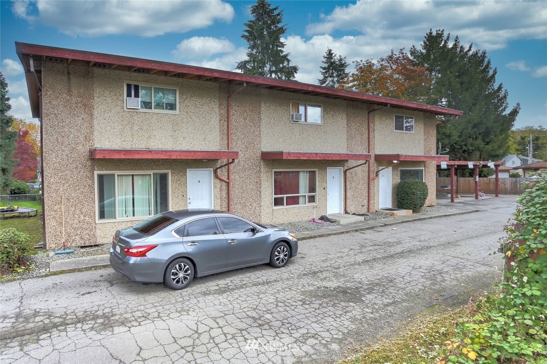 310 R Street Southeast Auburn, WA 98002 - Photo 2 of 23 Gallery Image 2